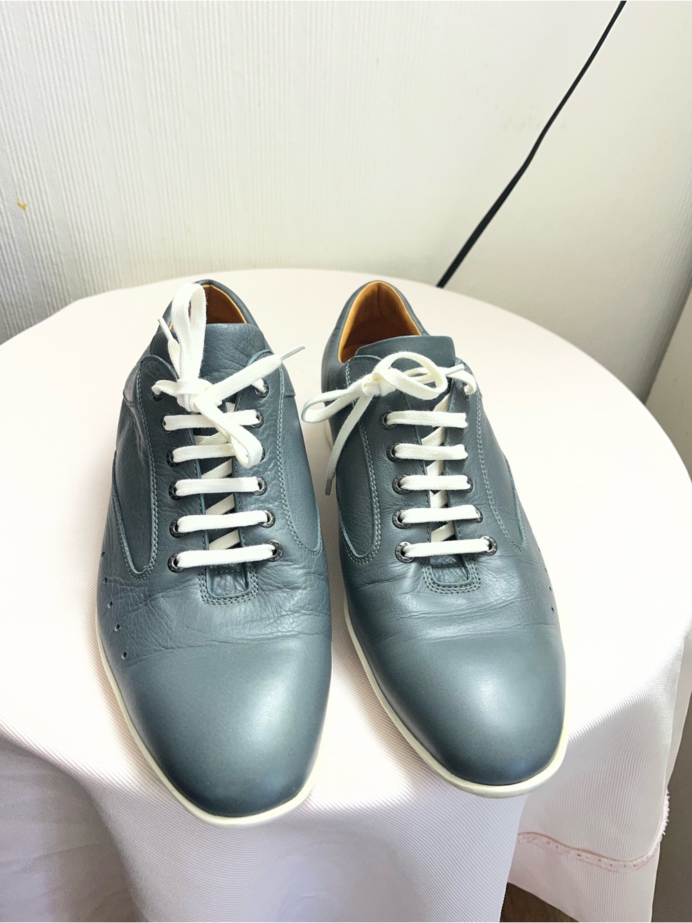 Men's Gray Leather Lace-Up Sneakers